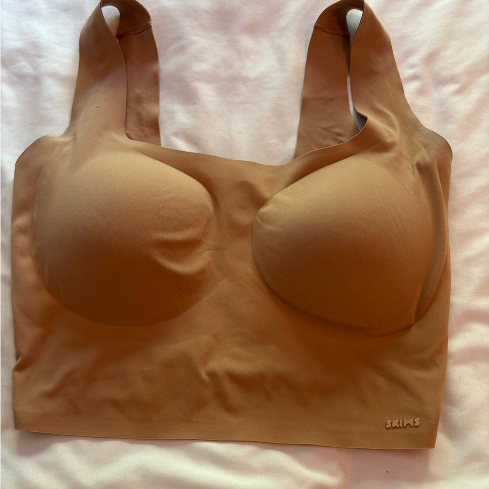 SKIMS Tan Seamless Comfort Bra